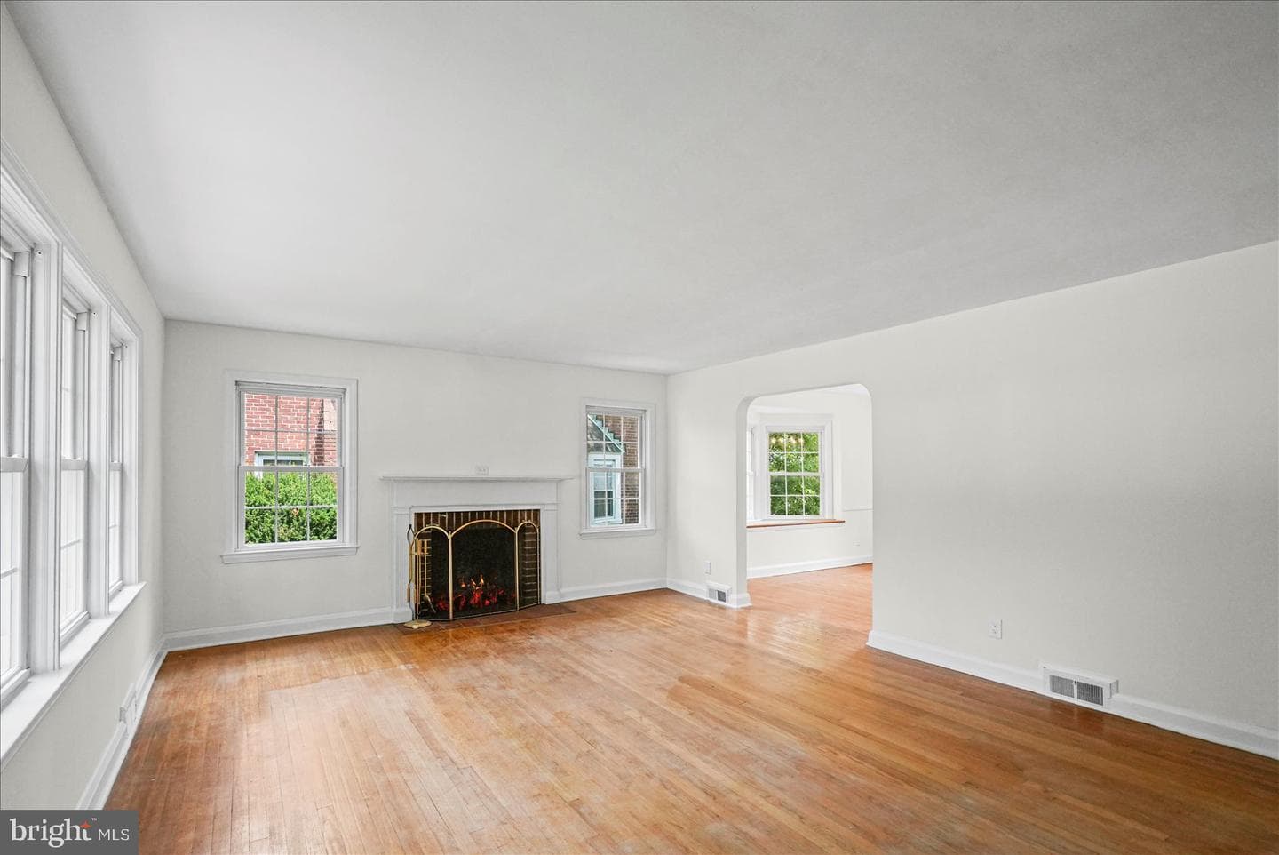8113 Glen Gary Road photo 4