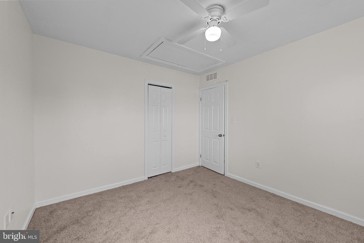 24 Yawmeter Drive photo 16