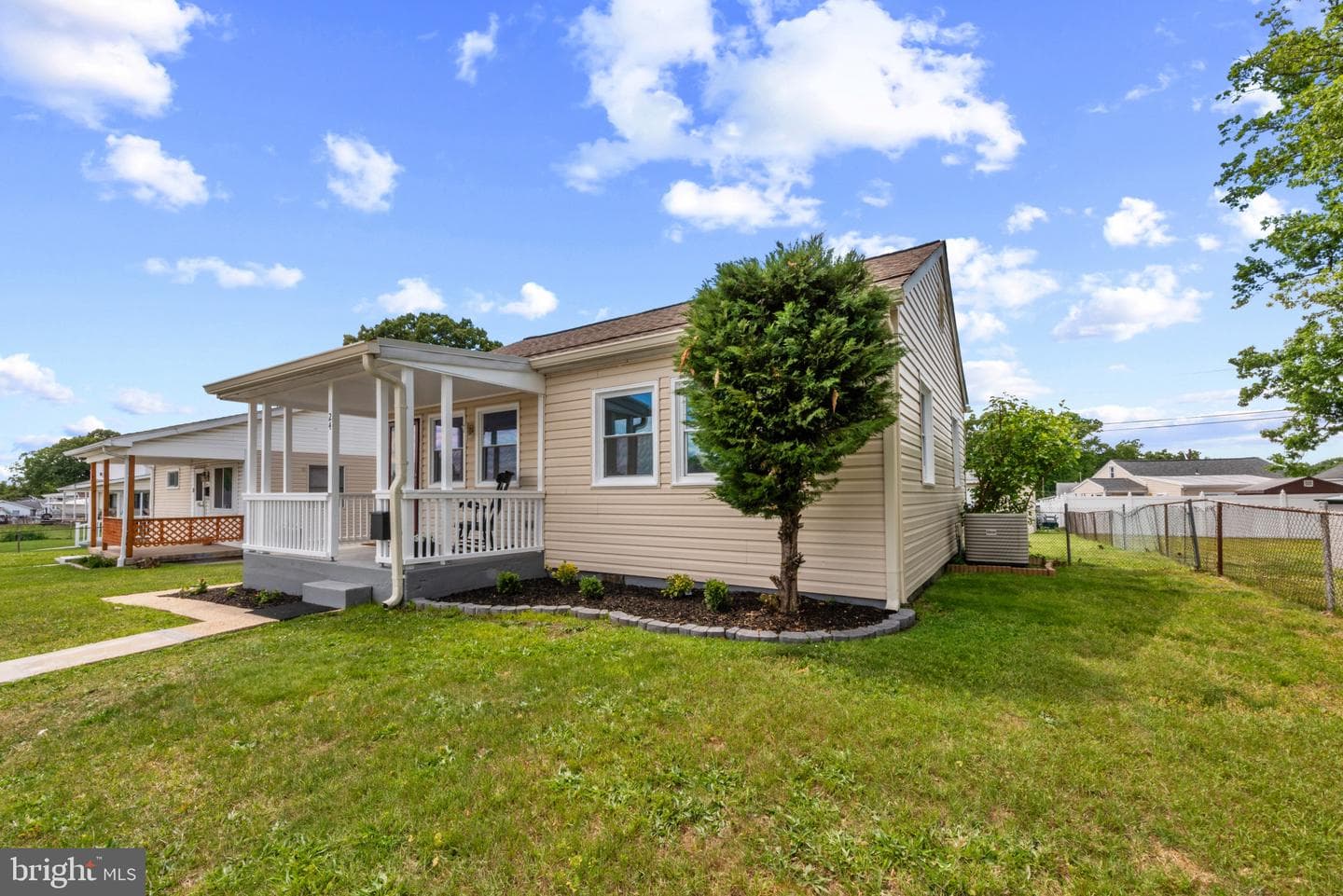 24 Yawmeter Drive photo 3