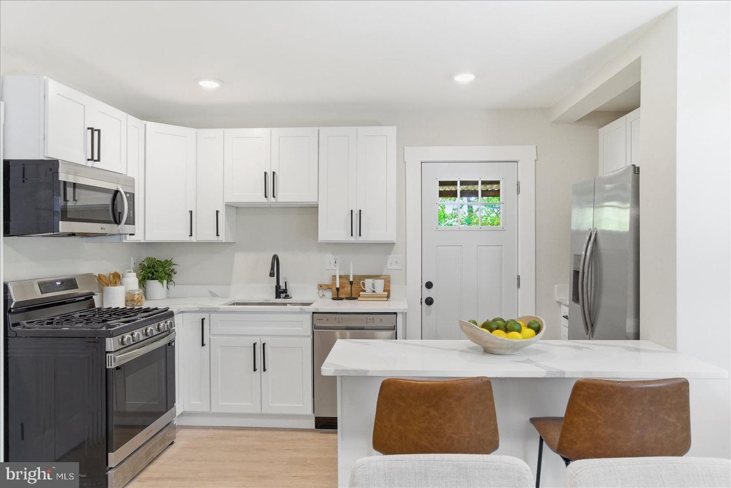 1 Glenwood Avenue photo 12