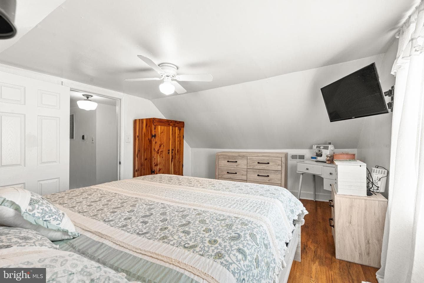 8011 Shore Road photo 26