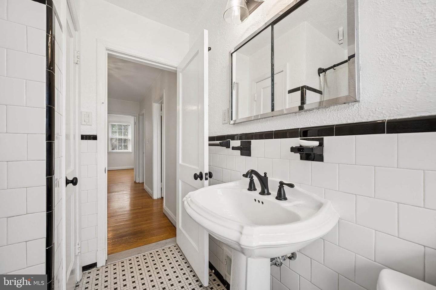 201 Brandon Road photo 23