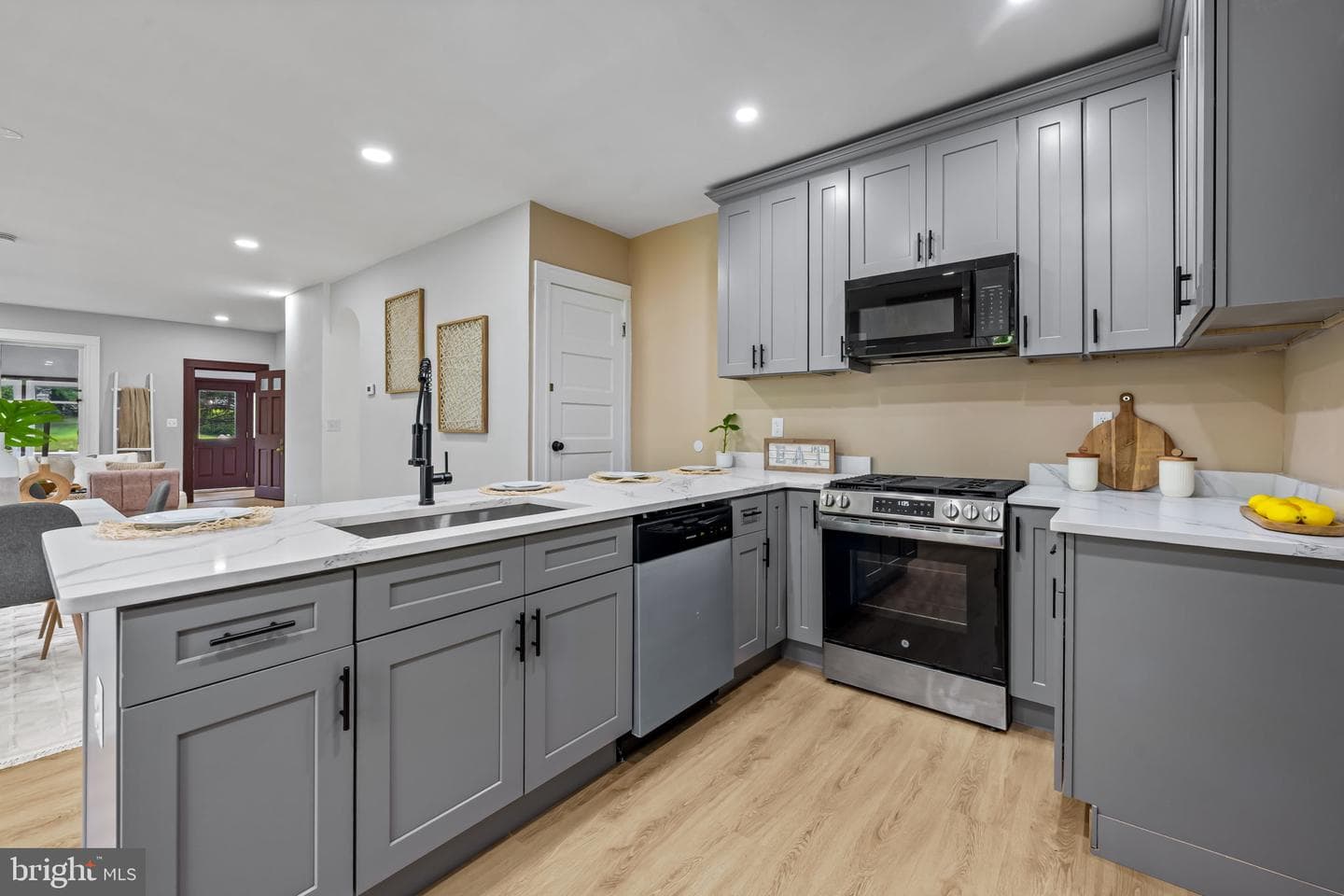 3020 Taylor Avenue photo 14