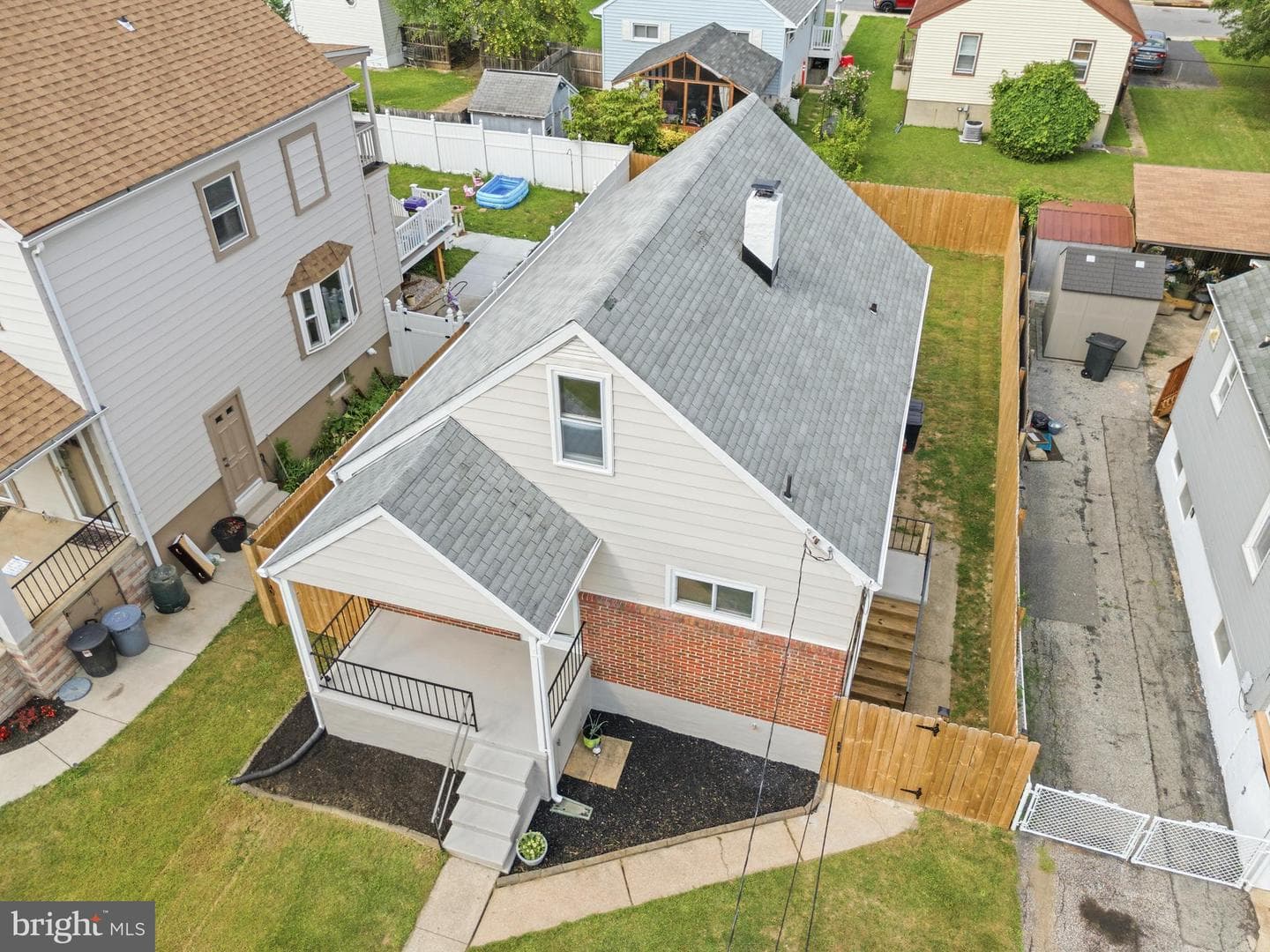 3016 5th Avenue photo 3