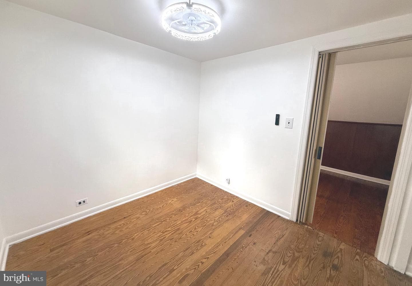 7915 Rolling View Avenue photo 43