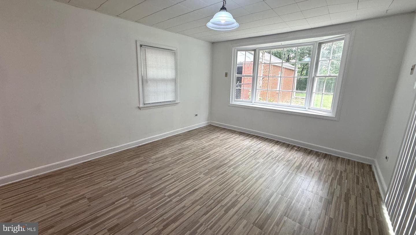 7915 Rolling View Avenue photo 58