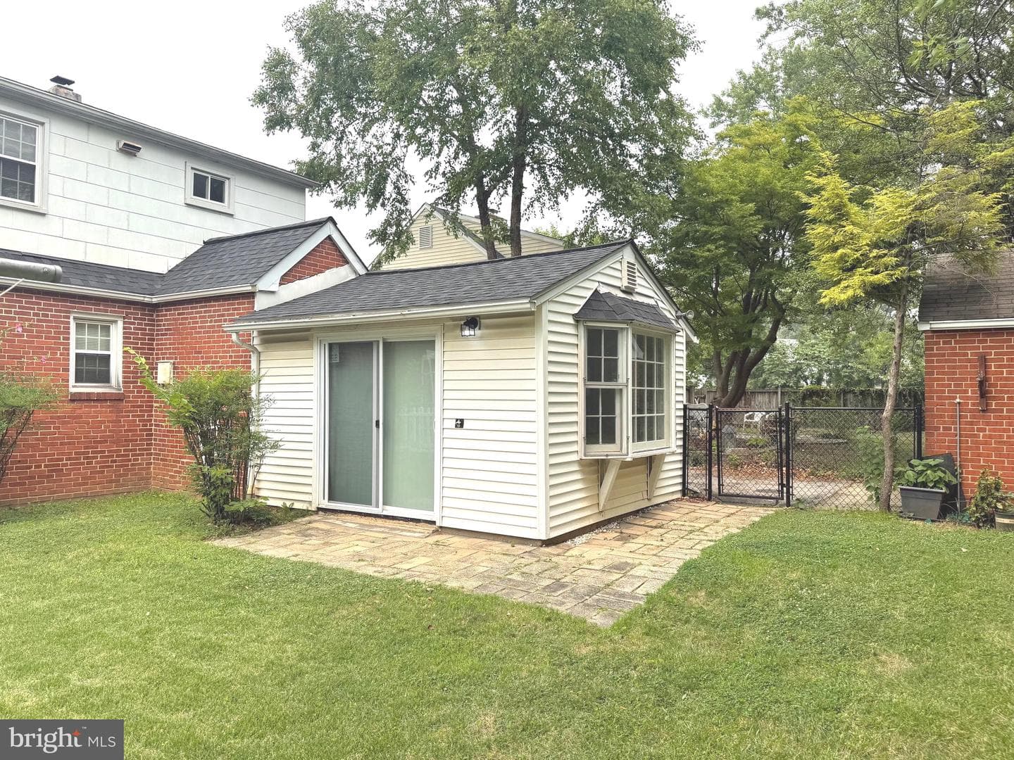 7915 Rolling View Avenue photo 68