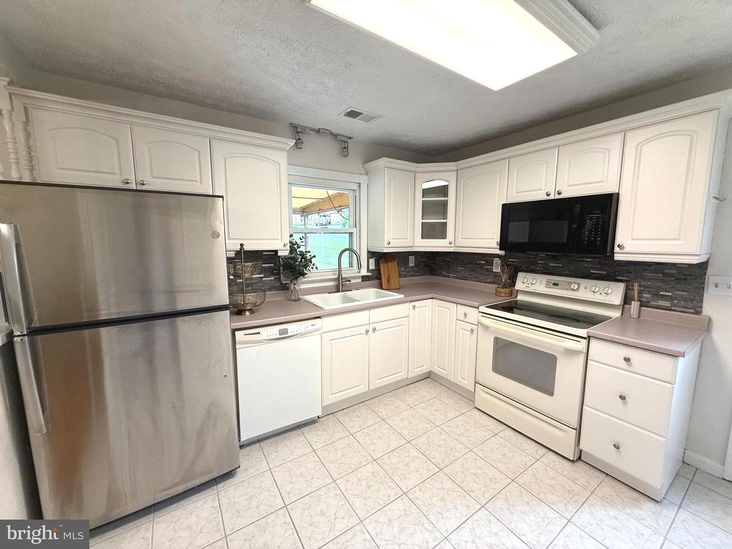 1418 Spring Avenue photo 16