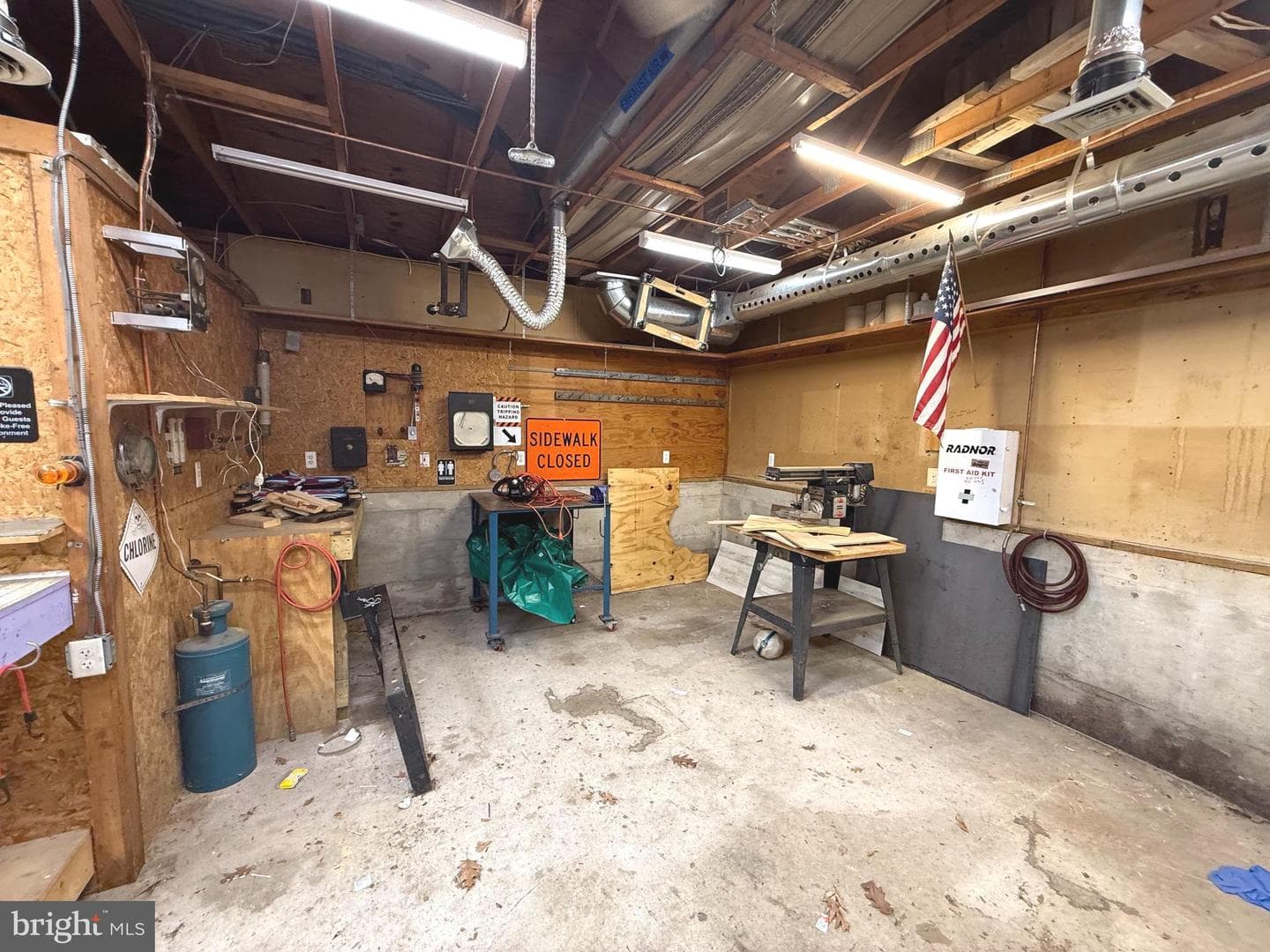 1418 Spring Avenue photo 46