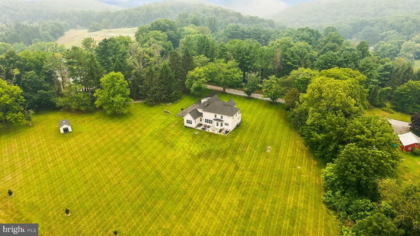 18207 Bunker Hill Road photo 6