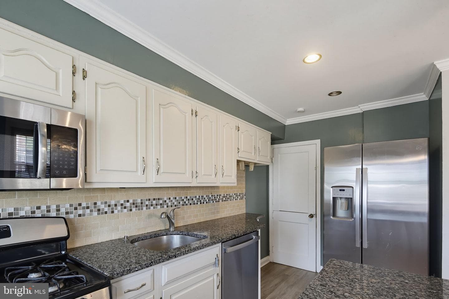 1744 Joan Avenue photo 13