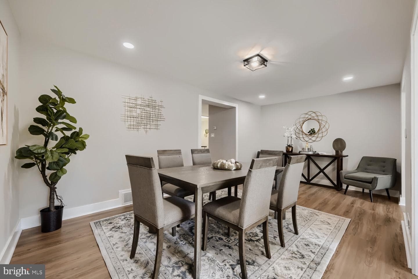 1200 Dublin Court photo 7