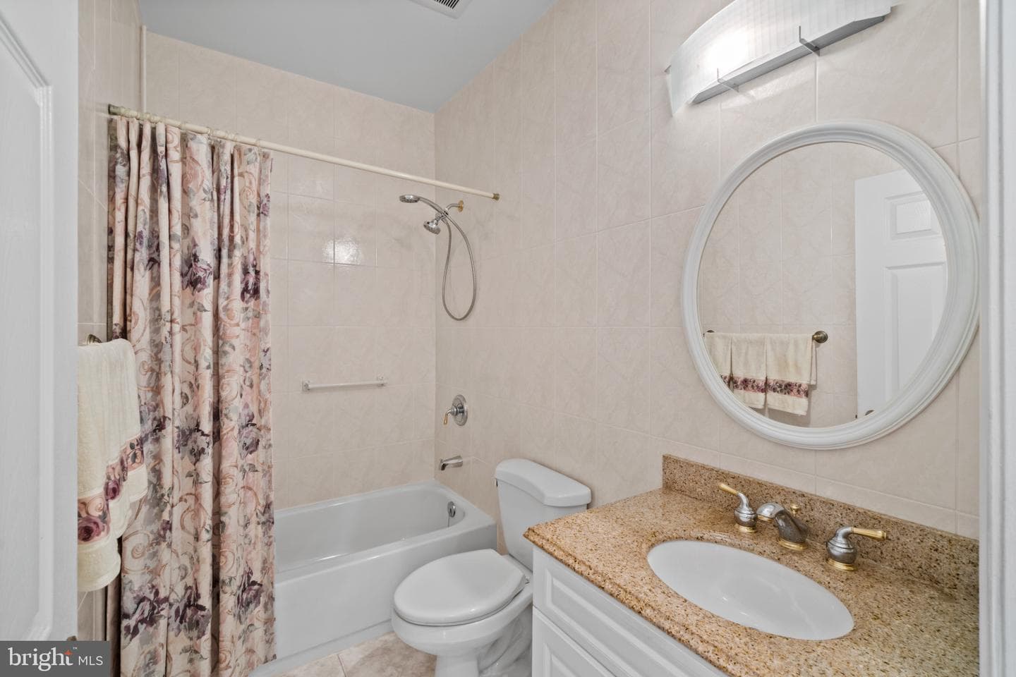 17 Stablemere Court photo 30