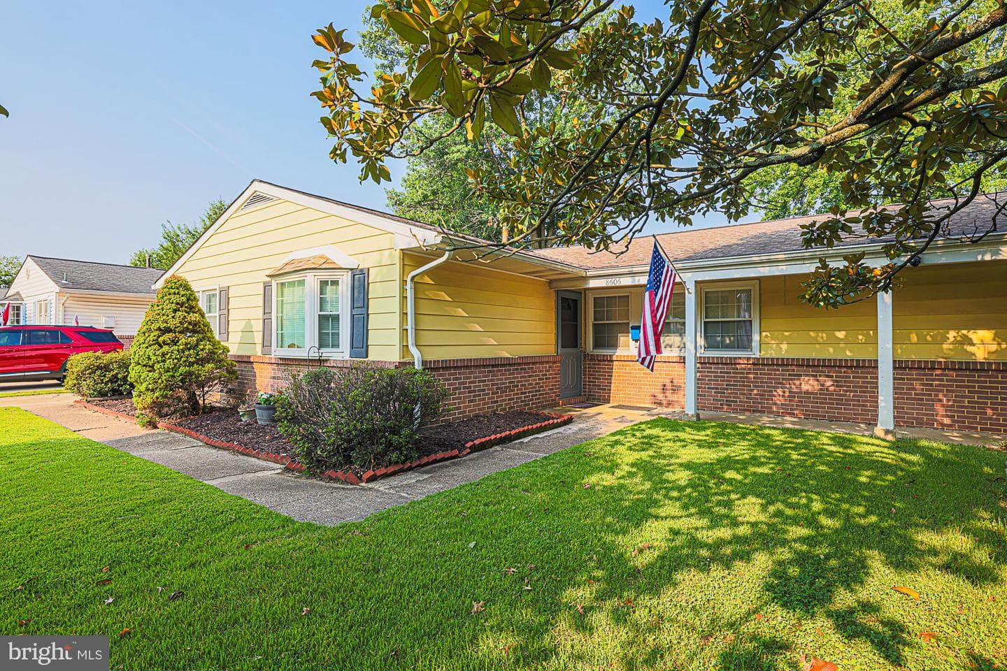 8606 David Avenue photo 1