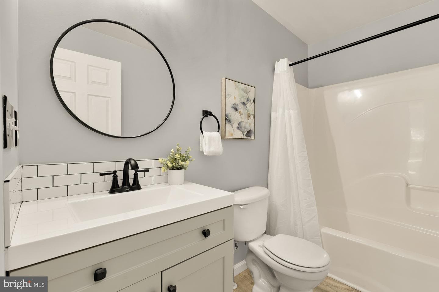 1831 Clarke Boulevard photo 37