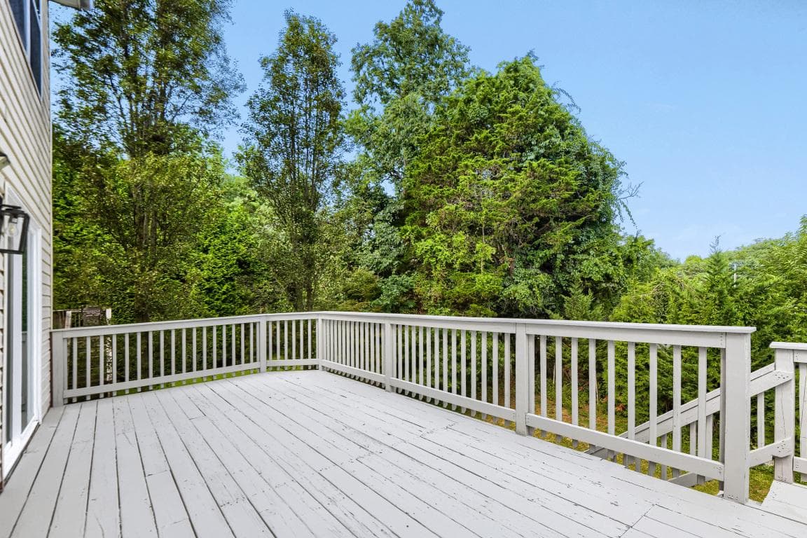 15 Saddlestone Court photo 12