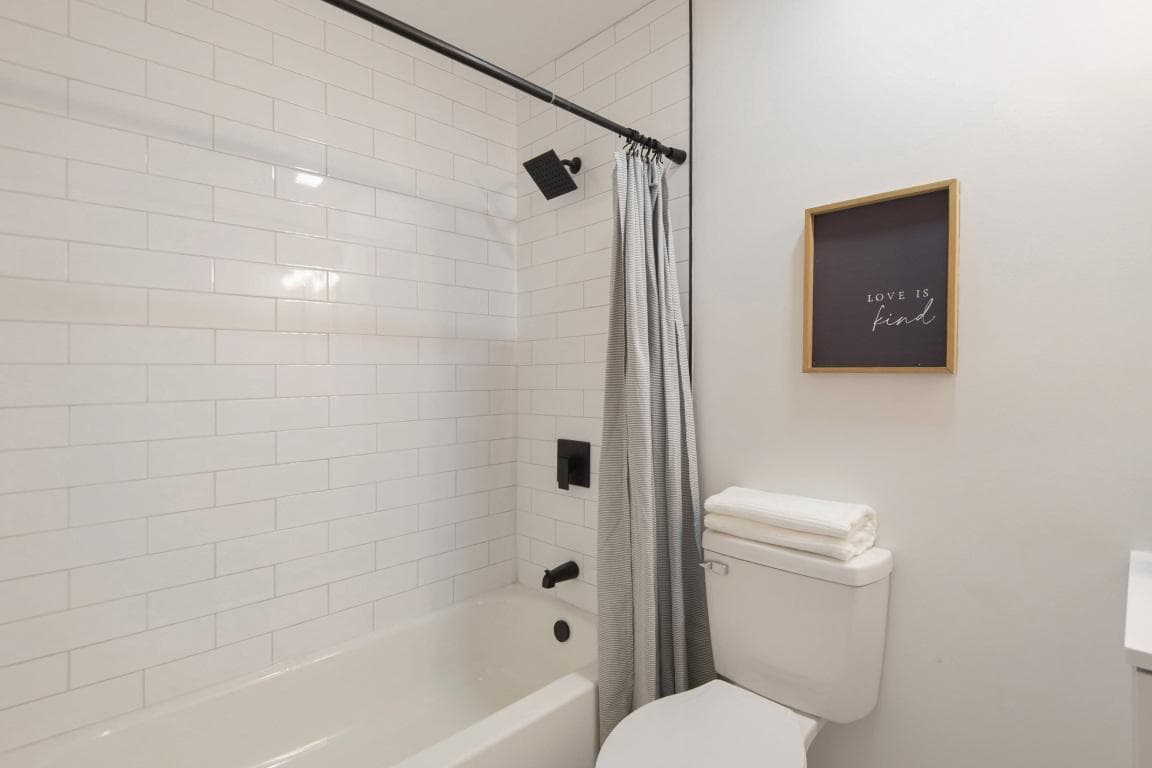 15 Saddlestone Court photo 18