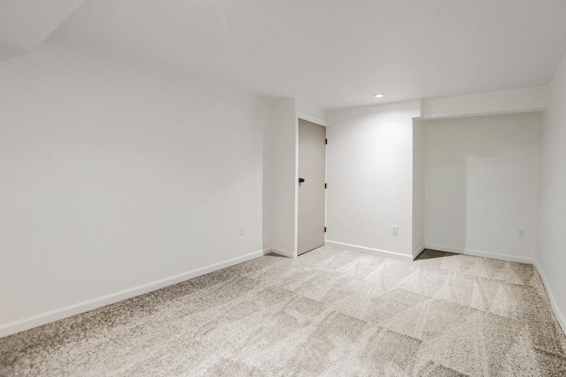 15 Saddlestone Court photo 24