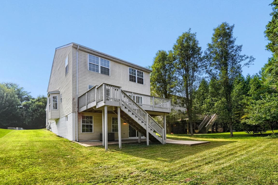 15 Saddlestone Court photo 26