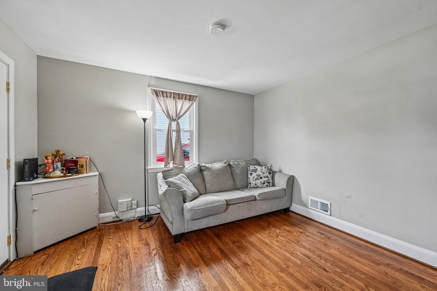 6820 Bessemer Avenue photo 10