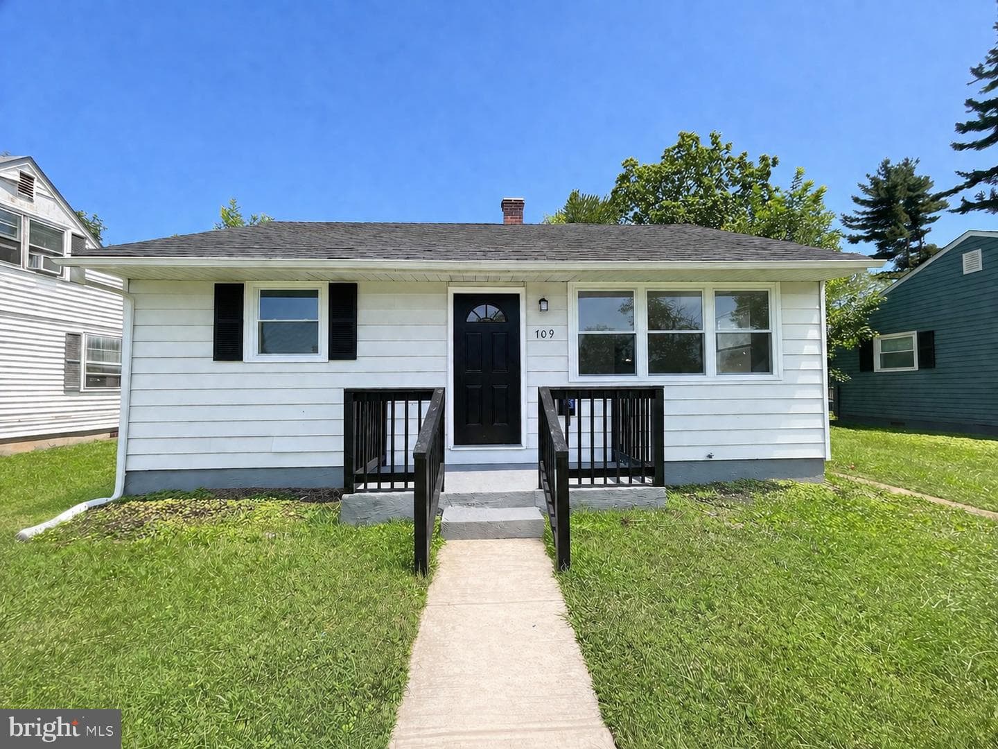 709 Templecliff photo 1