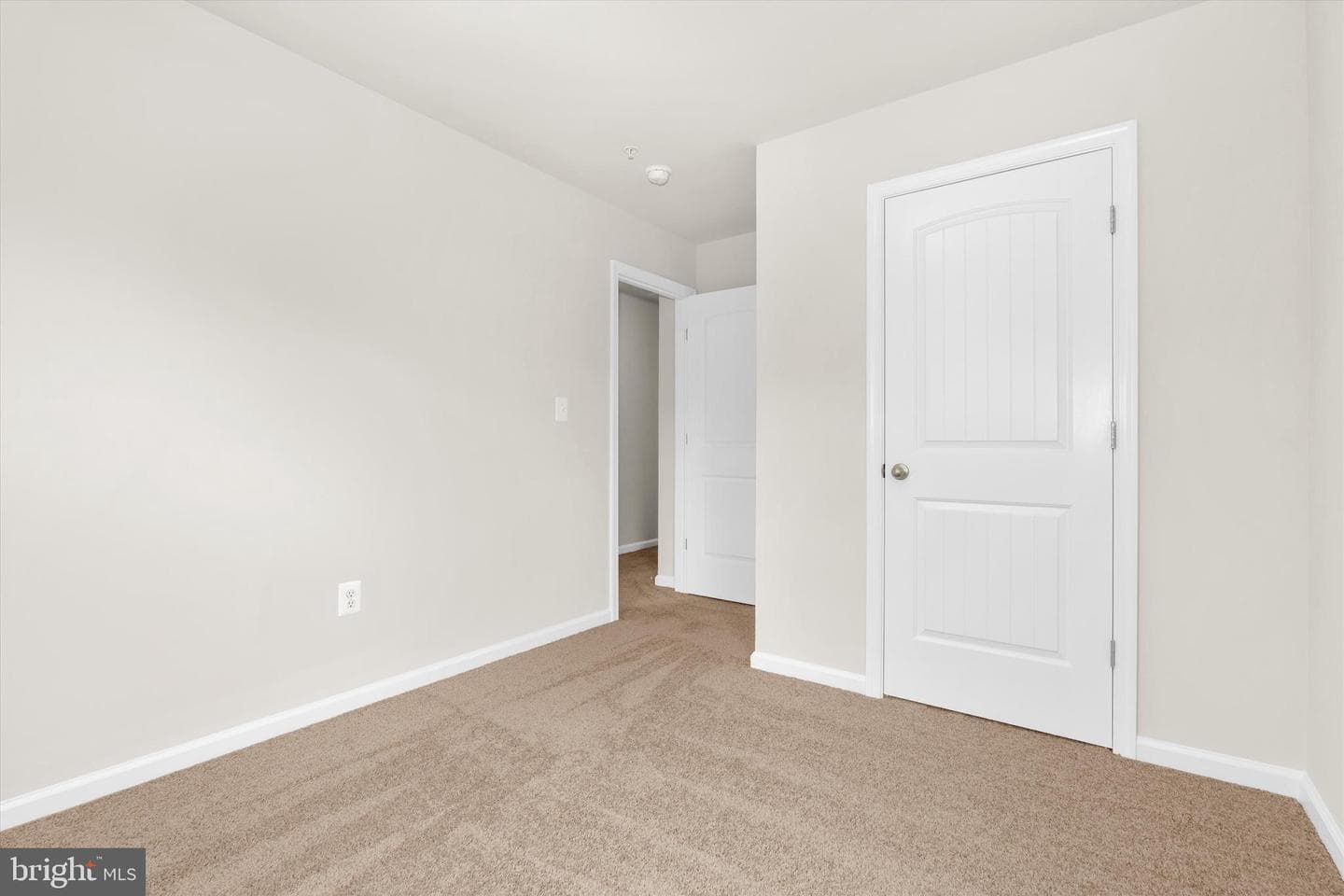 8129 Bartholomew Court photo 23
