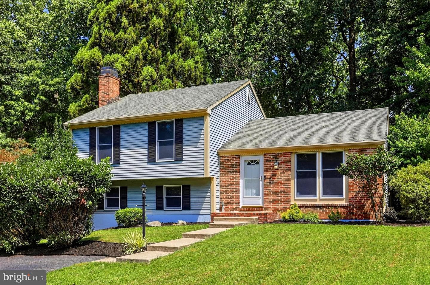 9 3 Willow Court photo 1