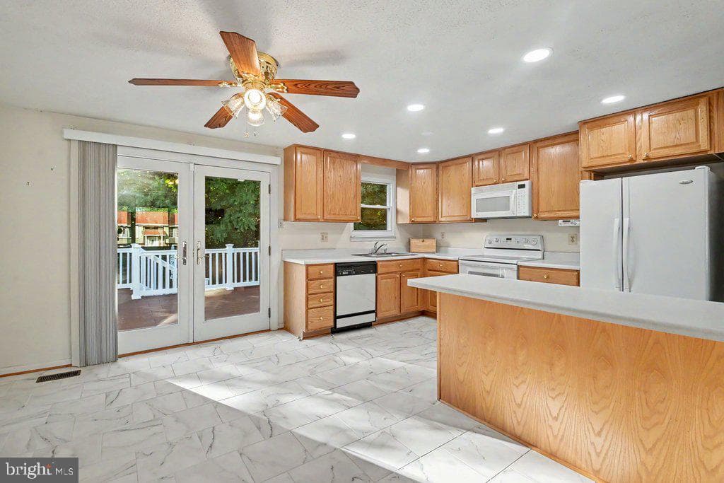 8805 Golden Tree Lane photo 14
