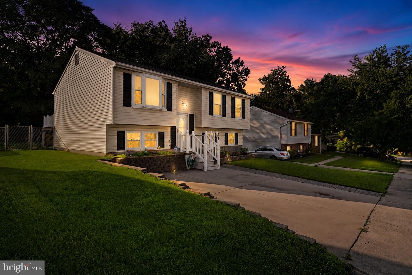 8805 Golden Tree Lane photo 2