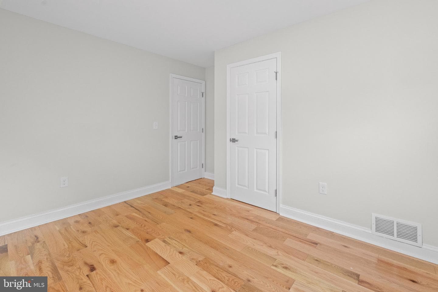 3807 Byfield Road photo 13