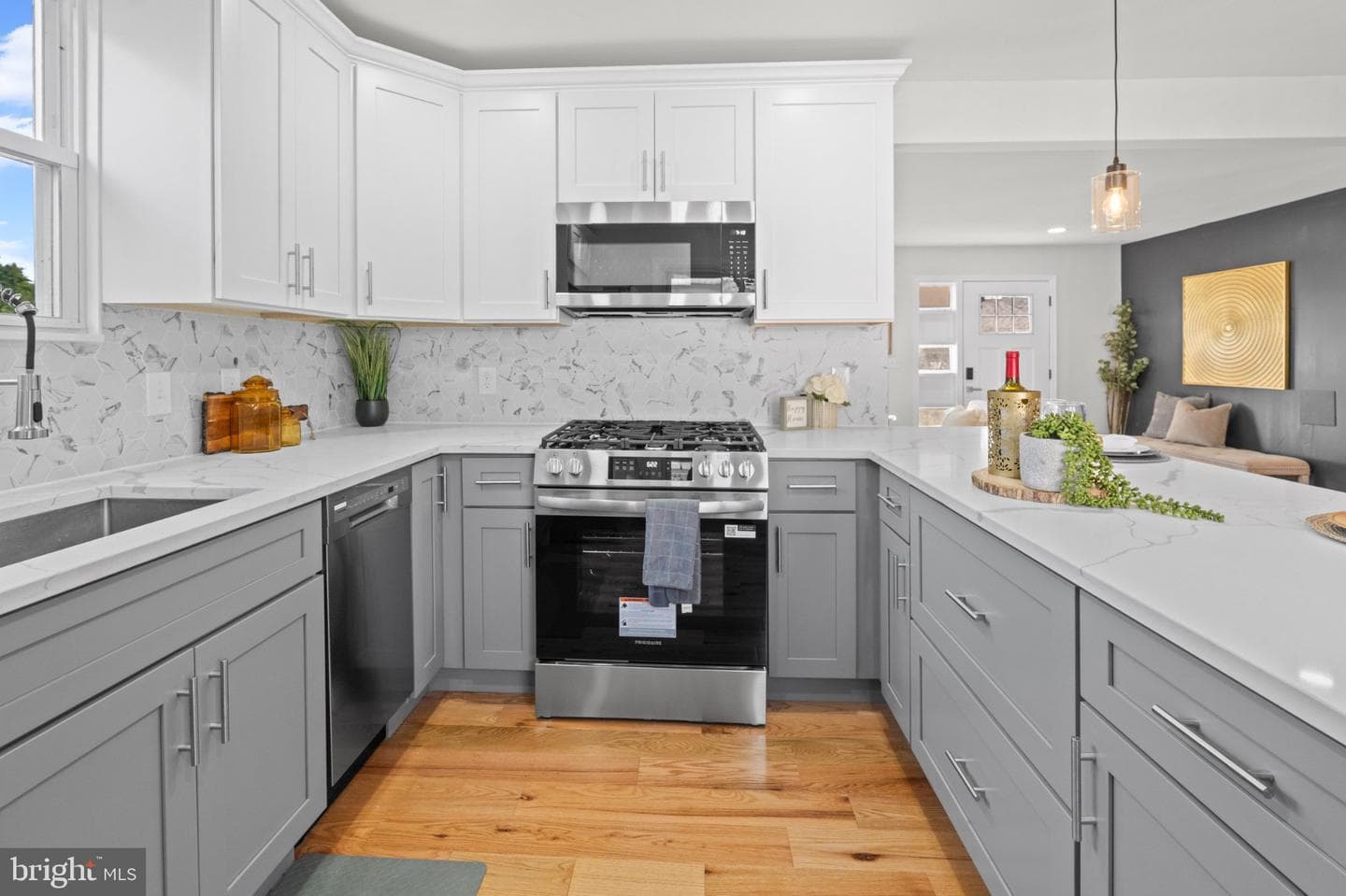 3807 Byfield Road photo 9