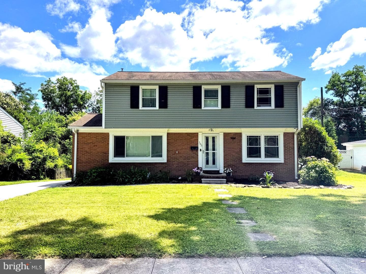 103 Deep Dale Drive photo 1