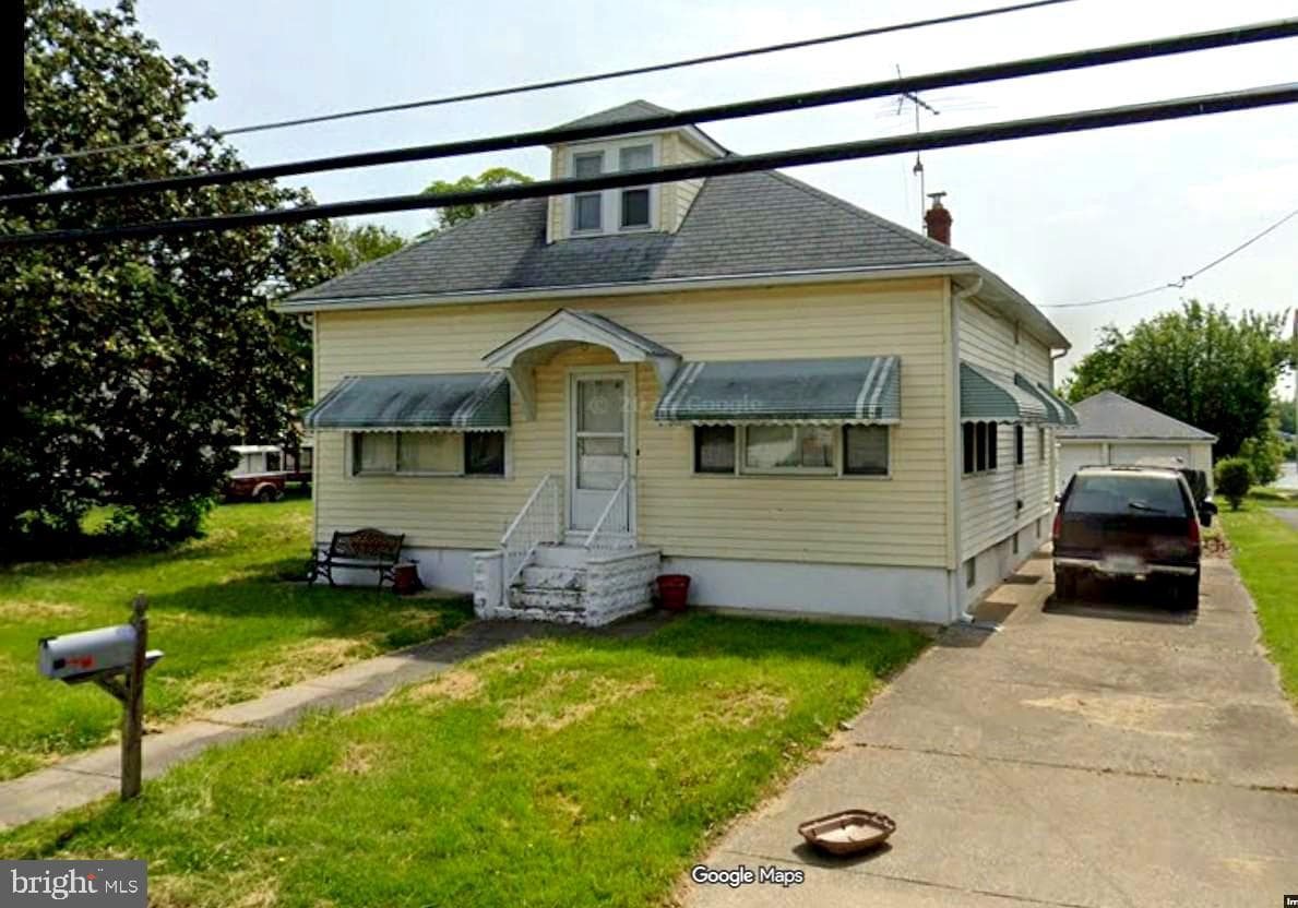 8025 Edgewater Avenue photo 1
