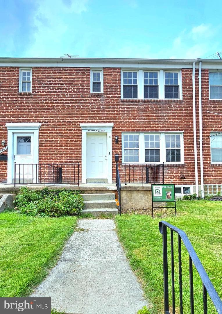 1943 Edgewood Road photo 1