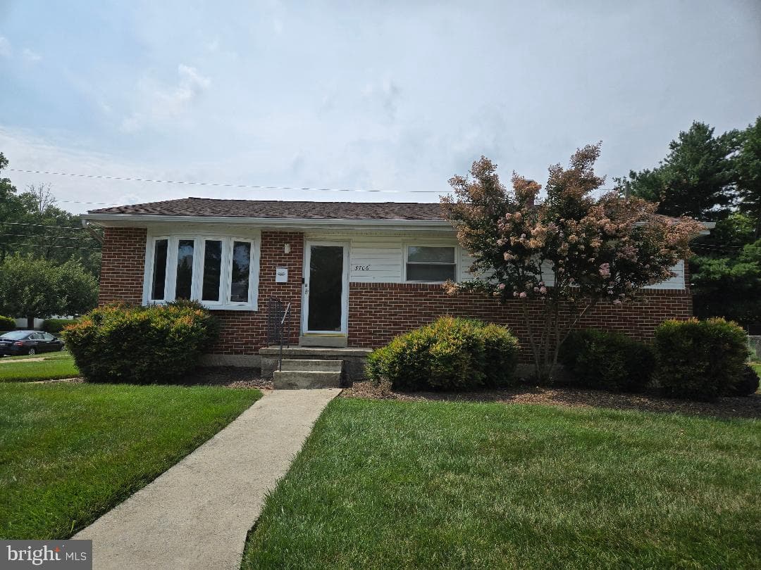 3706 Parkfield Road photo 1