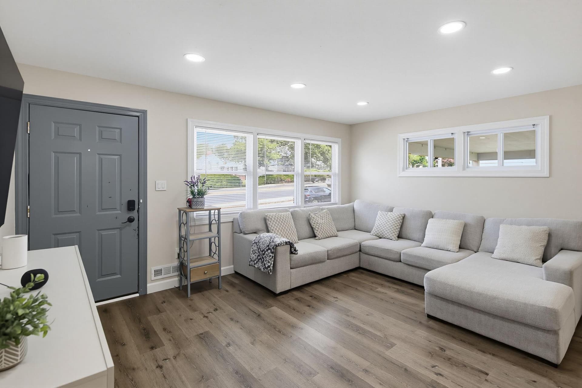 7511 Liberty Road photo 1