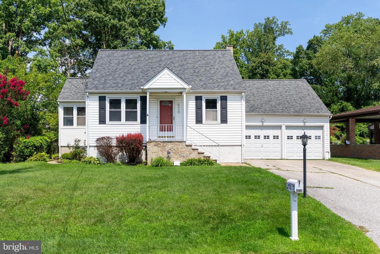 4216 Darnall Road photo 1