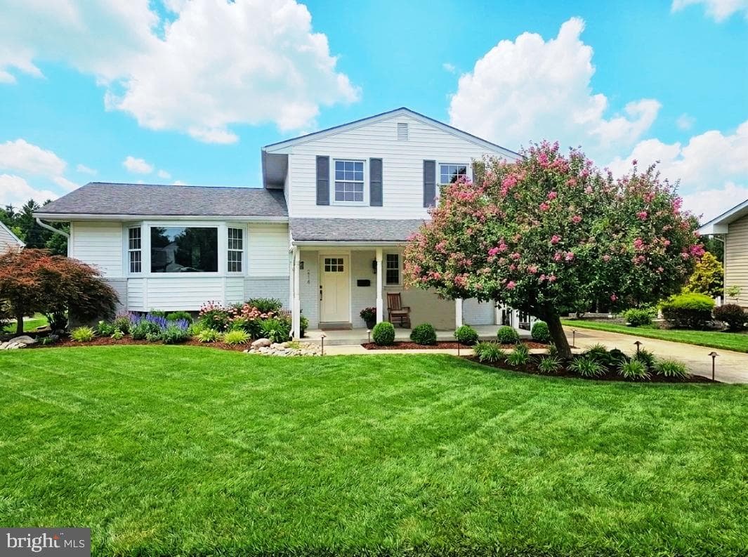 214 Brackenwood Court photo 1