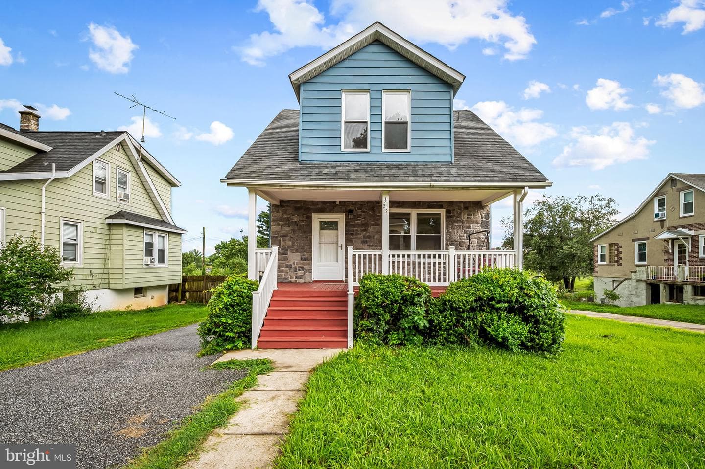 29 Henry Avenue photo 1