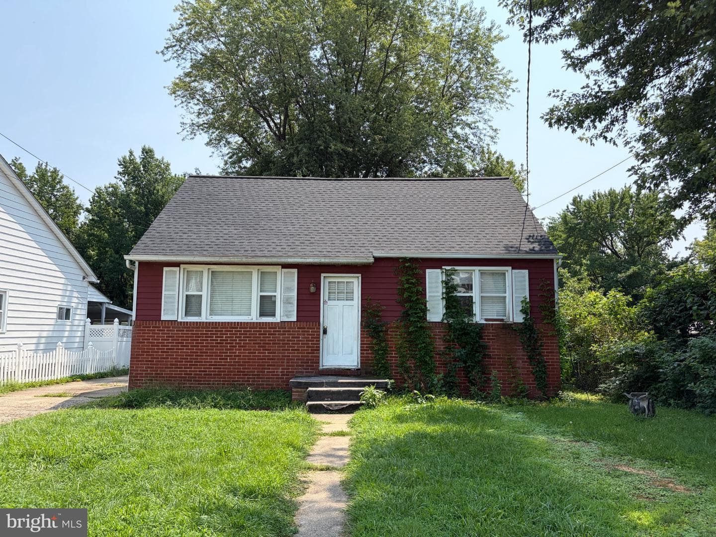 1213 E Homberg Avenue photo 1