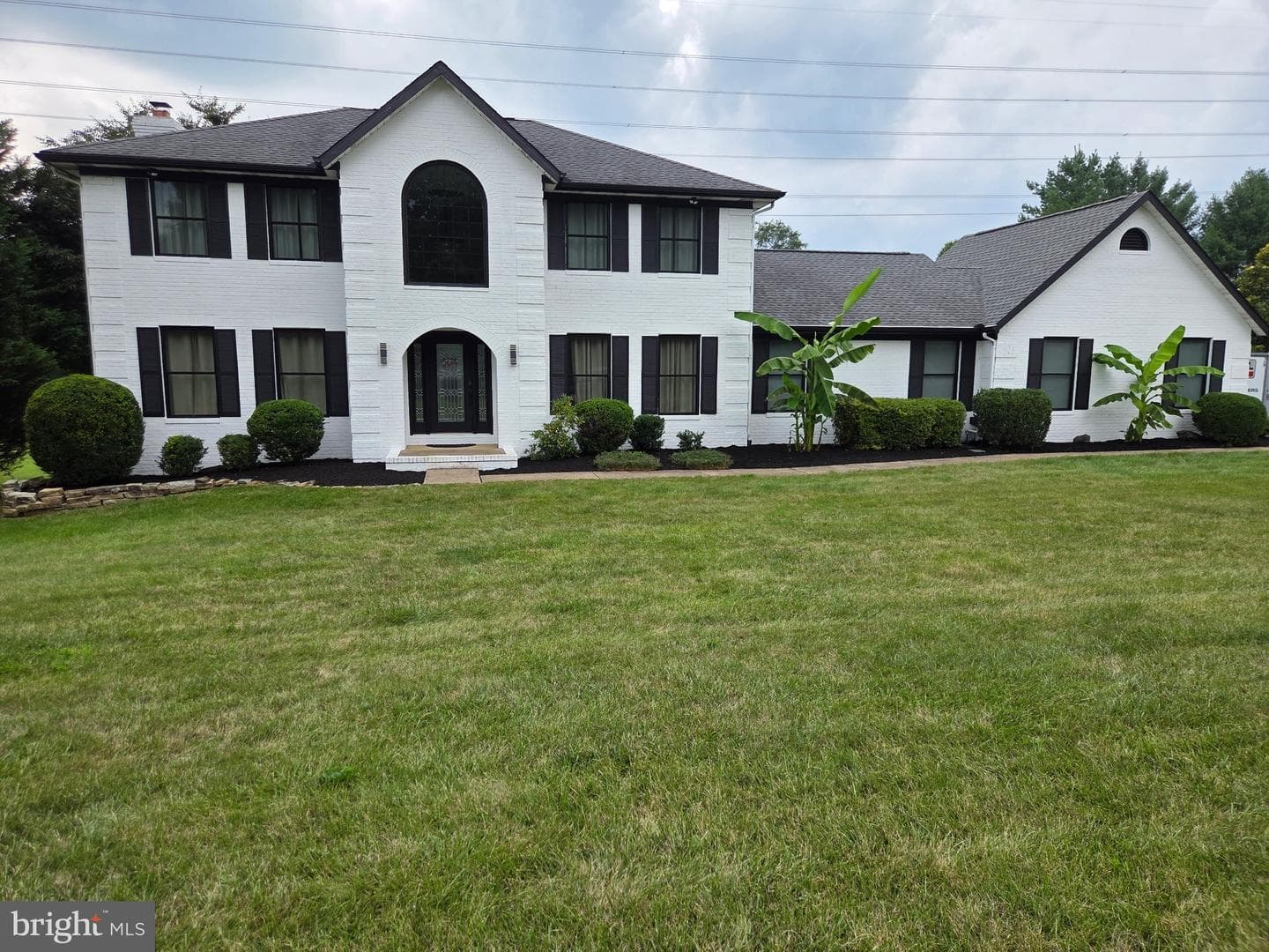 4 Celebrie Court photo 1