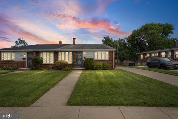 3413 Retlaw Road photo 1
