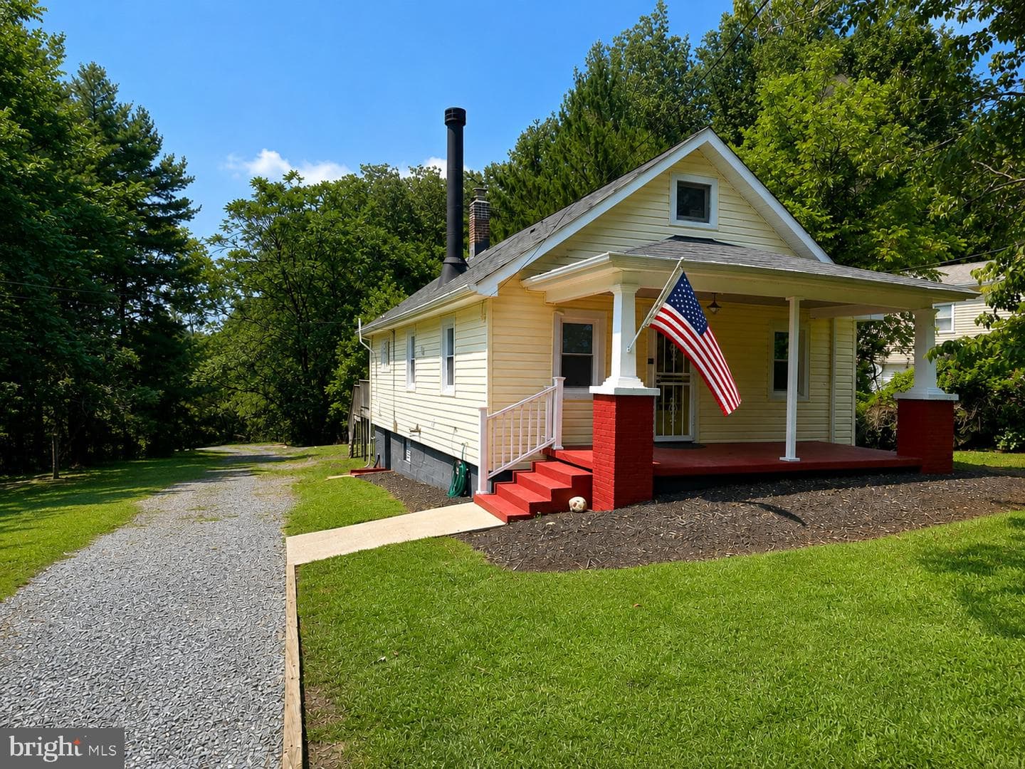 2210 Pleasant View Avenue photo 1