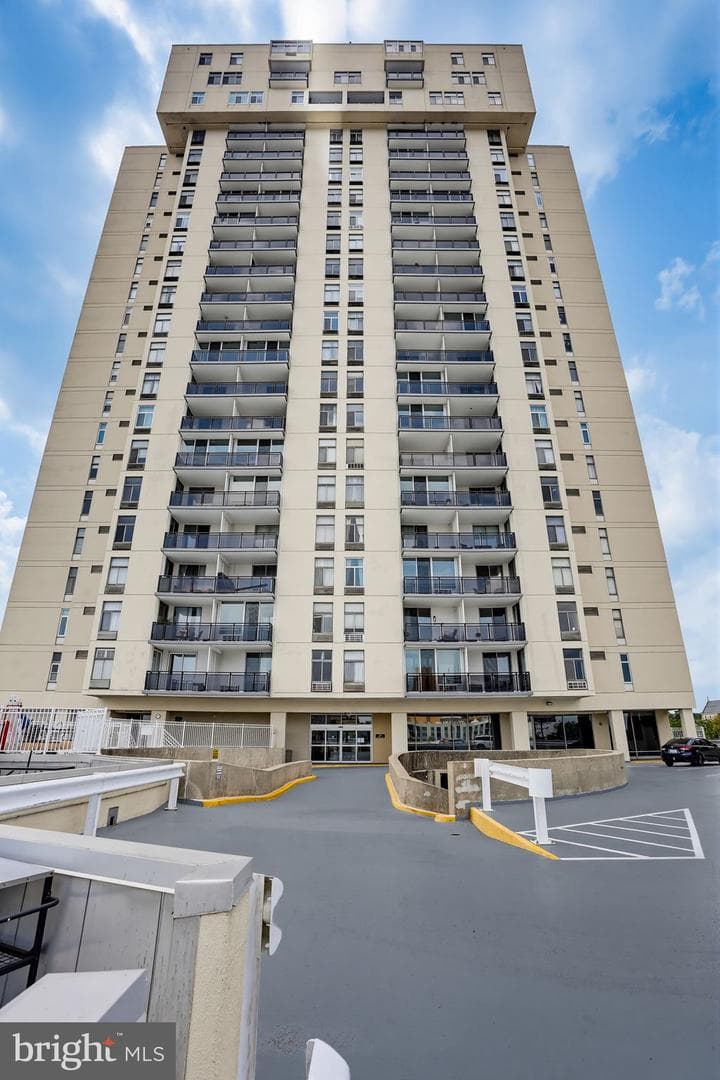 28 Allegheny Avenue #1410 photo 1