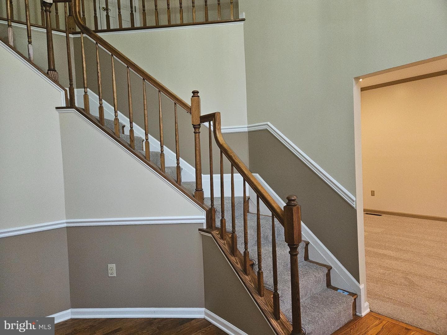8940 Sherbrook Court photo 4