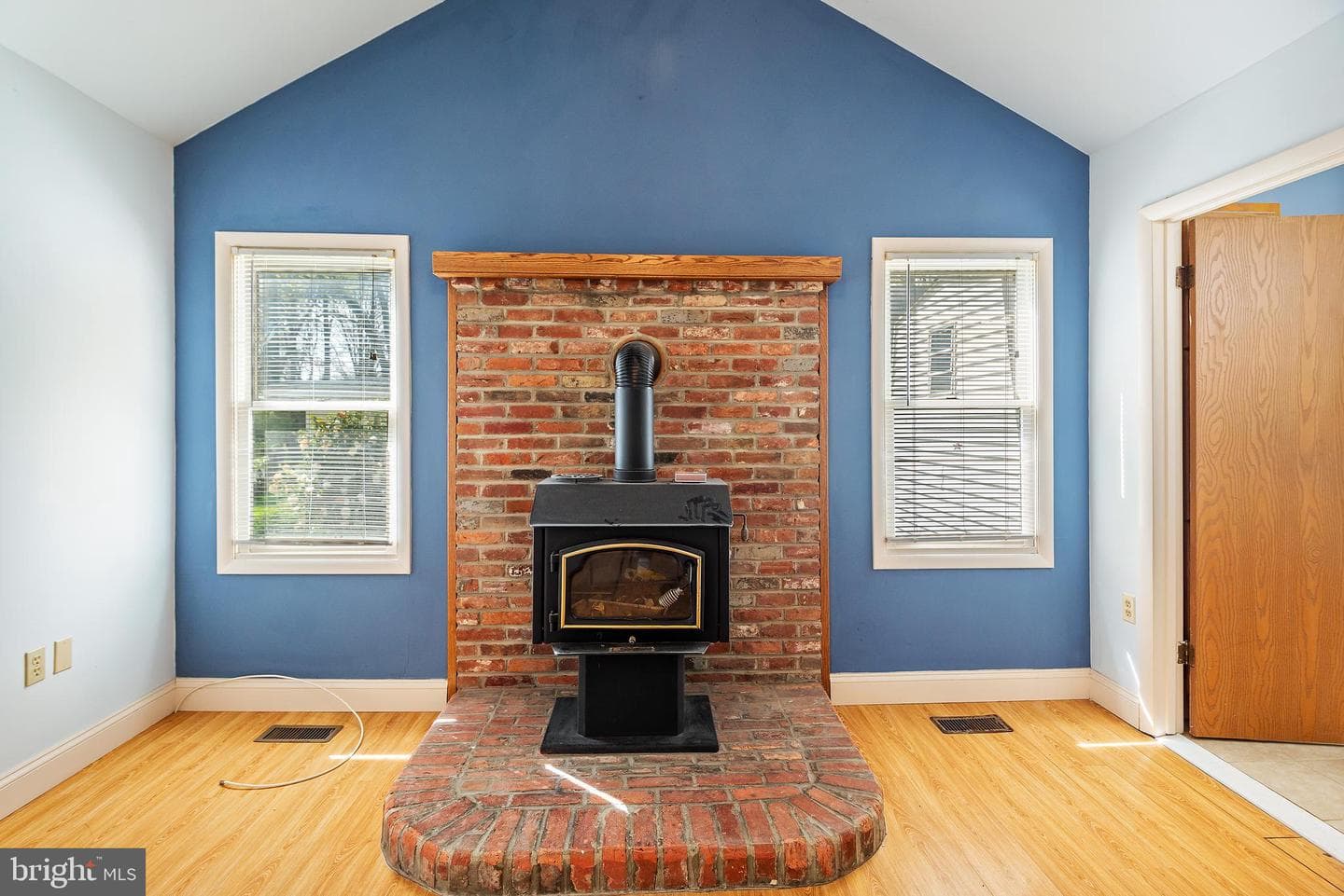 3416 Meadow Lane photo 8