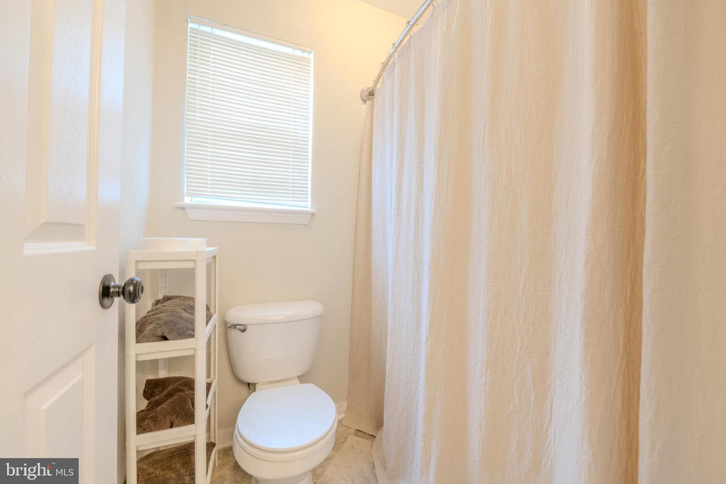2424 Woodland Court photo 38