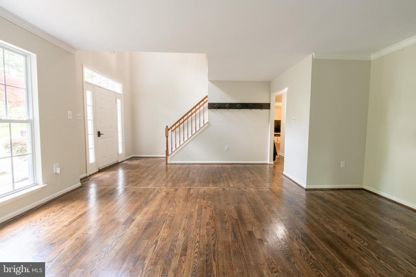 2424 Woodland Court photo 4