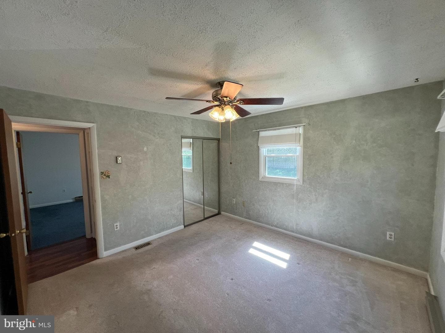 2811 Glasgow Way photo 11