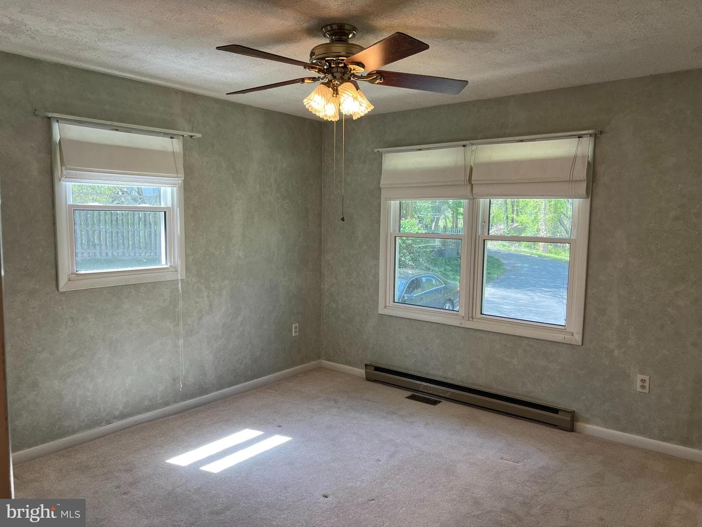 2811 Glasgow Way photo 12